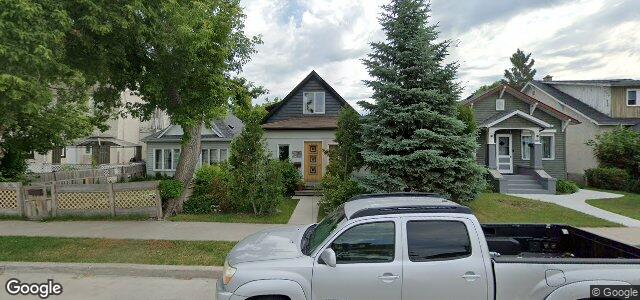 Larawan ng 383 Chalmers Avenue sa Winnipeg, Manitoba