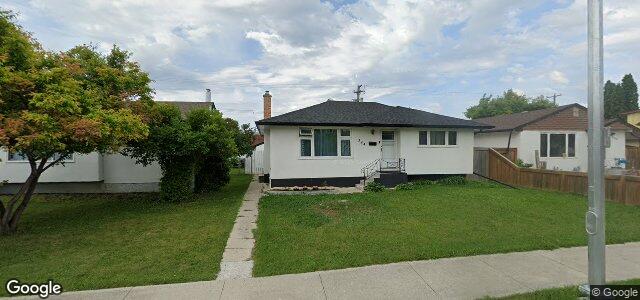 Larawan ng 384 Chalmers Avenue sa Winnipeg, Manitoba