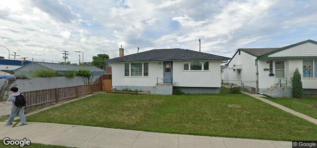 Larawan ng 388 Chalmers Avenue sa Winnipeg, Manitoba