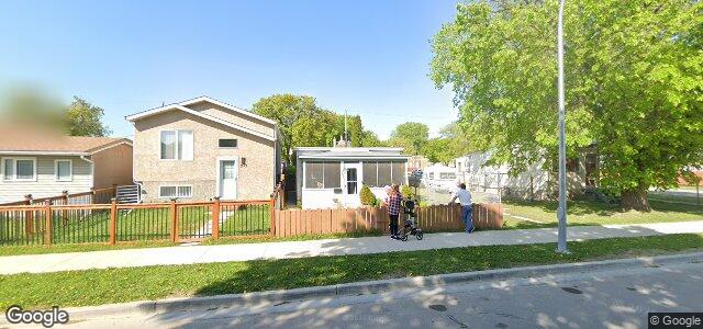 Larawan ng 393 Jamison Avenue sa Winnipeg, Manitoba