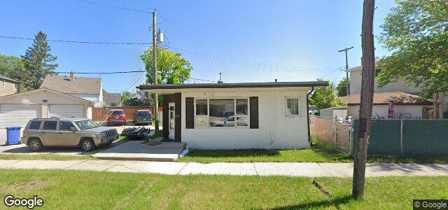 Larawan ng 411 Desalaberry Avenue sa Winnipeg, Manitoba