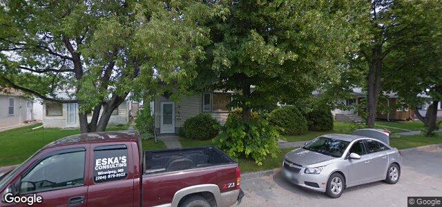 Larawan ng 411 Winterton Avenue sa Winnipeg, Manitoba