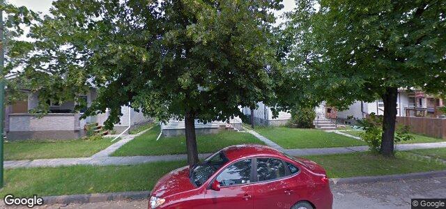 Larawan ng 421 Winterton Avenue sa Winnipeg, Manitoba