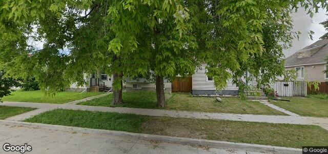 Photo of 429 Riverton Avenue in Winnipeg, Manitoba