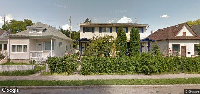 Photo of 437 Martin Avenue W in Winnipeg, Manitoba