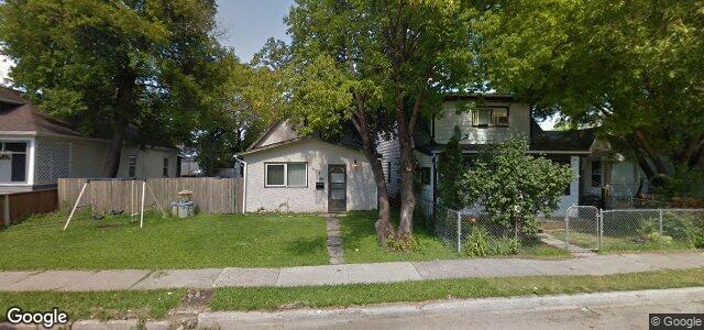 Larawan ng 451 Martin Avenue W sa Winnipeg, Manitoba