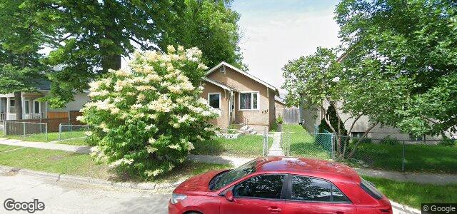 Larawan ng 453 Larsen Avenue sa Winnipeg, Manitoba