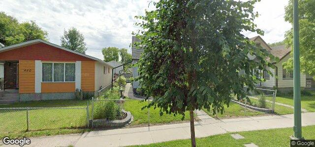Larawan ng 456 Larsen Avenue sa Winnipeg, Manitoba