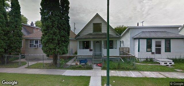 Photo of 518 Larsen Avenue in Winnipeg, Manitoba