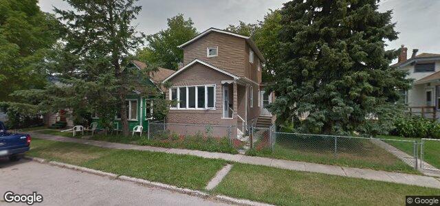 Larawan ng 525 Larsen Avenue sa Winnipeg, Manitoba