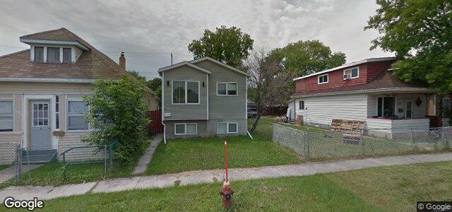 Larawan ng 526 Larsen Avenue sa Winnipeg, Manitoba
