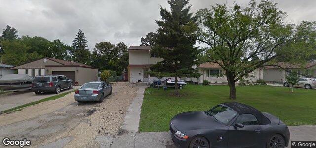 Larawan ng 10 Fletcher Crescent sa Winnipeg, Manitoba