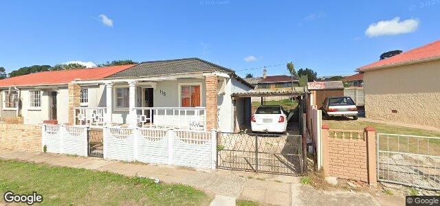 Larawan ng 118 Buxton Road sa Winnipeg, Manitoba