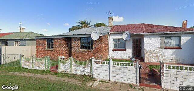 Larawan ng 130 Buxton Road sa Winnipeg, Manitoba