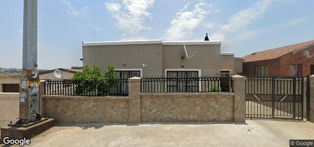 Larawan ng 17 Pheasant Street sa Winnipeg, Manitoba