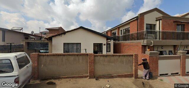 Larawan ng 6 Pheasant Street sa Winnipeg, Manitoba