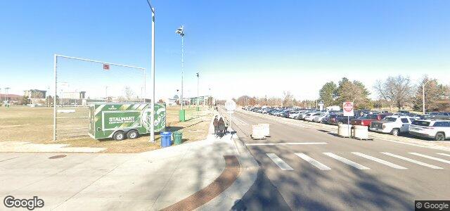 Larawan ng 700 South Drive sa Winnipeg, Manitoba