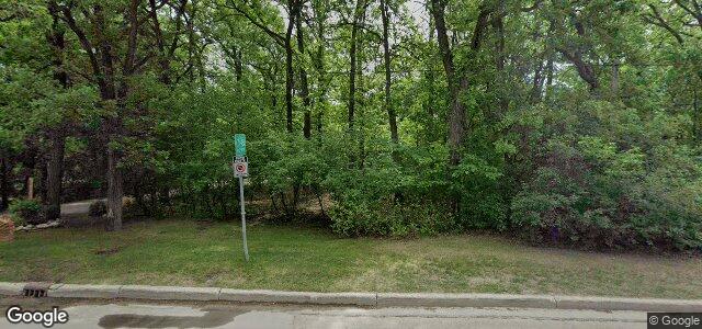 Larawan ng 742 South Drive sa Winnipeg, Manitoba