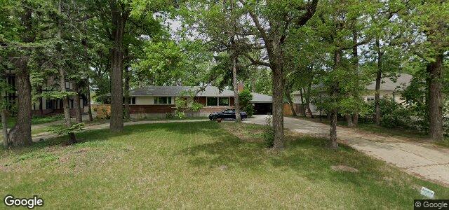 Larawan ng 745 South Drive sa Winnipeg, Manitoba