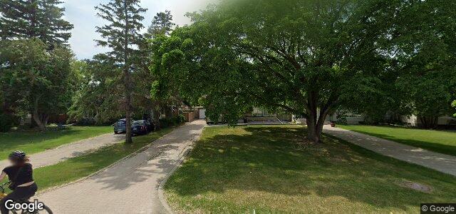 Larawan ng 825 South Drive sa Winnipeg, Manitoba