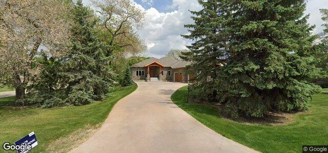 Photo of 830 South Drive in Winnipeg, Manitoba