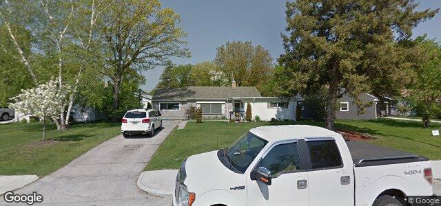 Larawan ng 881 Lyon Street sa Winnipeg, Manitoba