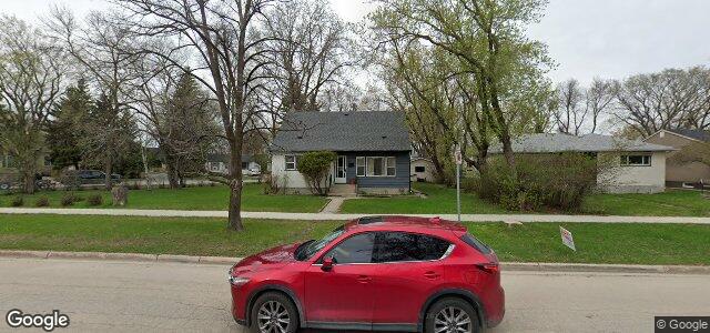 Larawan ng 885 Crescent Drive sa Winnipeg, Manitoba