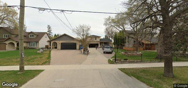 Larawan ng 890 Crescent Drive sa Winnipeg, Manitoba