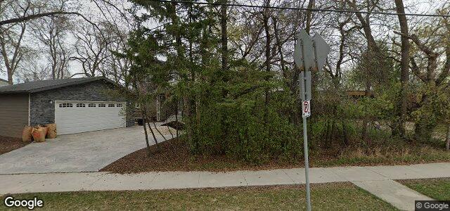 Larawan ng 908 Crescent Drive sa Winnipeg, Manitoba