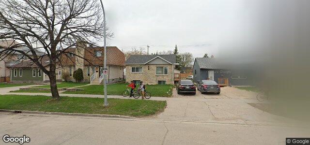 Larawan ng 947 Crescent Drive sa Winnipeg, Manitoba