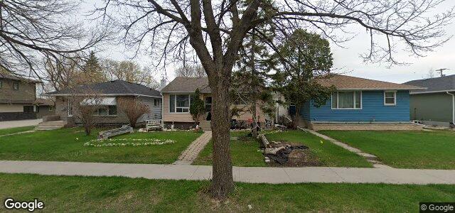 Larawan ng 952 Crescent Drive sa Winnipeg, Manitoba