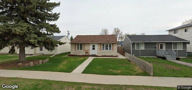 Larawan ng 966 Crescent Drive sa Winnipeg, Manitoba