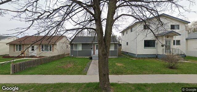 Larawan ng 970 Crescent Drive sa Winnipeg, Manitoba