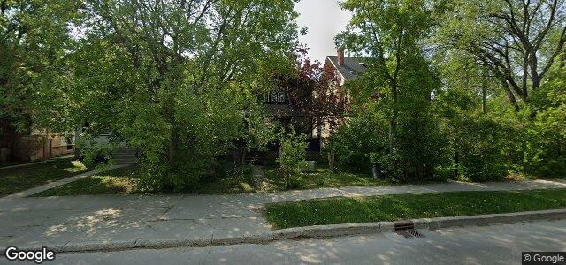 Larawan ng 1026 Grosvenor Avenue sa Winnipeg, Manitoba