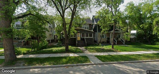 Larawan ng 1042 Grosvenor Avenue sa Winnipeg, Manitoba