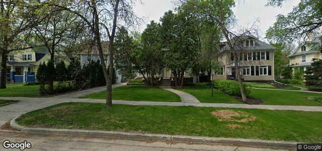 Larawan ng 105 Harvard Avenue sa Winnipeg, Manitoba