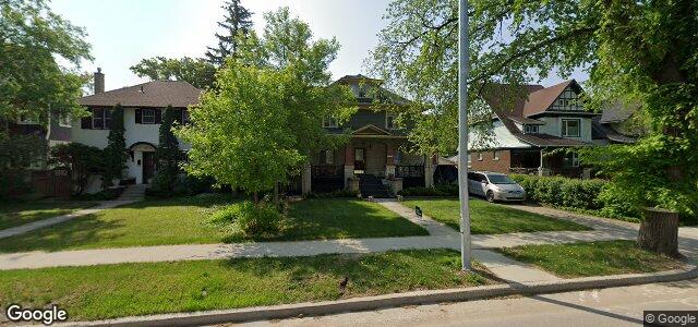 Larawan ng 1052 Grosvenor Avenue sa Winnipeg, Manitoba