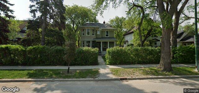Larawan ng 1060 Grosvenor Avenue sa Winnipeg, Manitoba