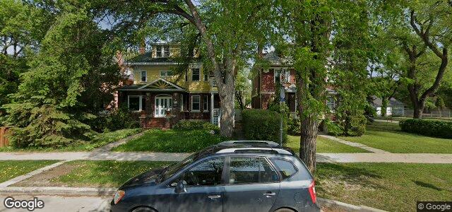 Larawan ng 1117 Grosvenor Avenue sa Winnipeg, Manitoba