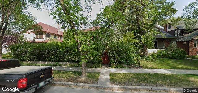 Larawan ng 1125 Grosvenor Avenue sa Winnipeg, Manitoba