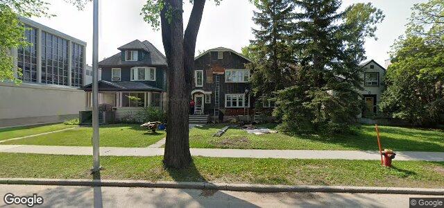 Larawan ng 1126 Grosvenor Avenue sa Winnipeg, Manitoba
