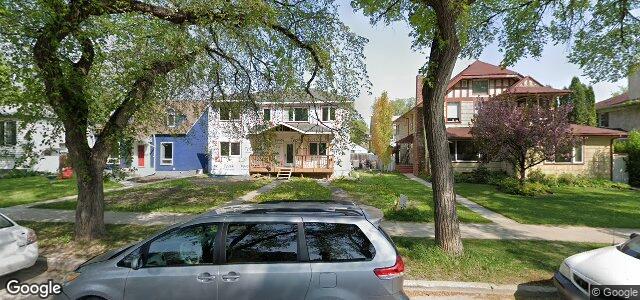 Larawan ng 1135 Grosvenor Avenue sa Winnipeg, Manitoba