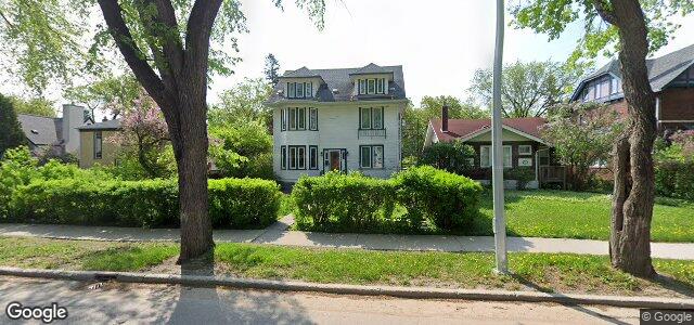 Larawan ng 1140 Grosvenor Avenue sa Winnipeg, Manitoba