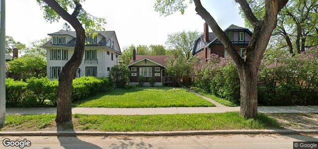 Larawan ng 1144 Grosvenor Avenue sa Winnipeg, Manitoba