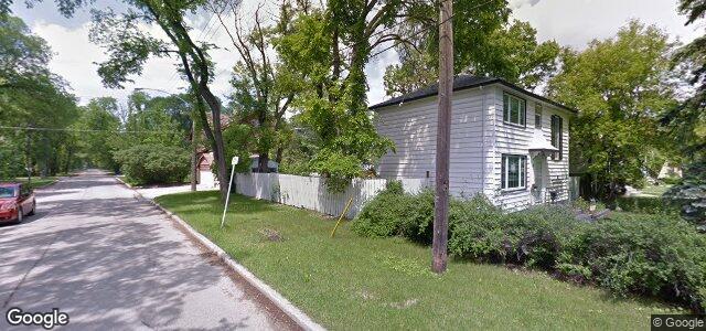 Larawan ng 1155 Grosvenor Avenue sa Winnipeg, Manitoba