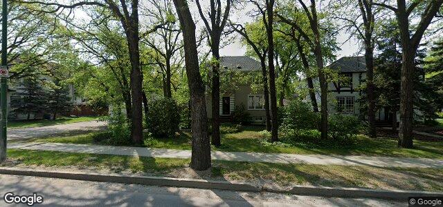 Larawan ng 1200 Grosvenor Avenue sa Winnipeg, Manitoba