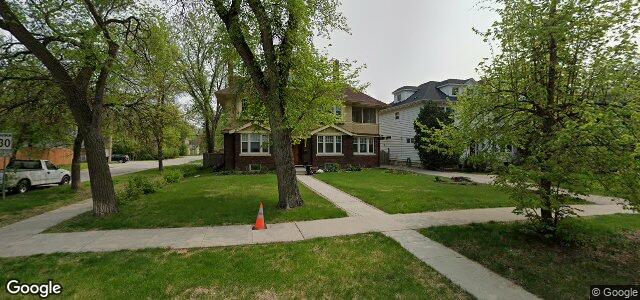 Larawan ng 220 Yale Avenue sa Winnipeg, Manitoba