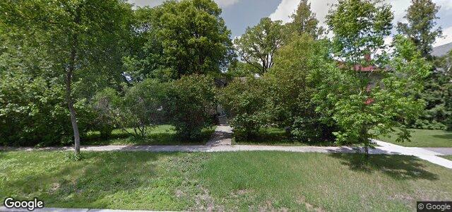 Larawan ng 301 Harvard Avenue sa Winnipeg, Manitoba