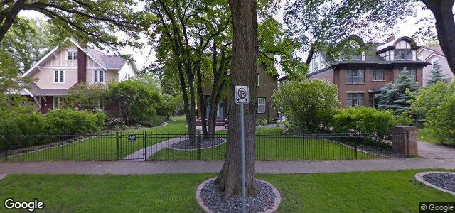 Larawan ng 330 Yale Avenue sa Winnipeg, Manitoba