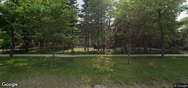 Larawan ng 484 Wellington Crescent sa Winnipeg, Manitoba